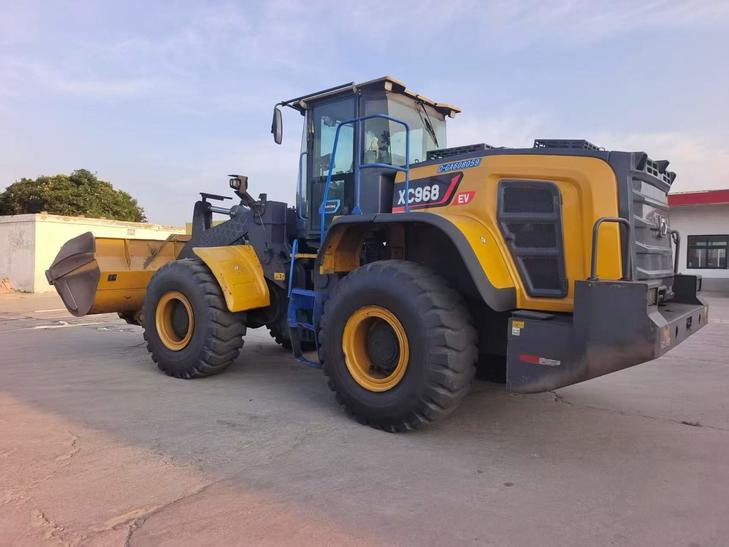 Buy XCMG XE4000 Used Loader / 1