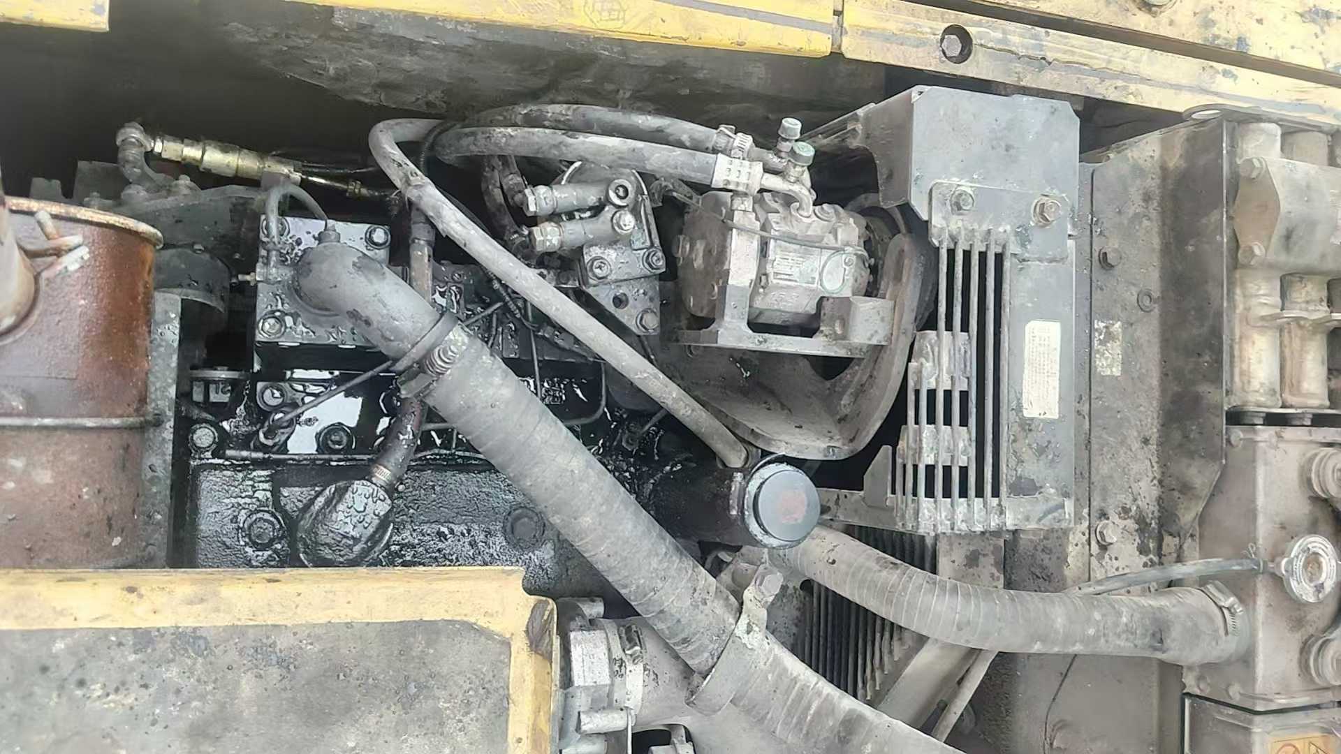 Buy Komatsu PC130-7 Used Excavator / 4