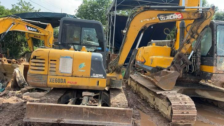 Buy XCMG XE60 Used Excavator / 1