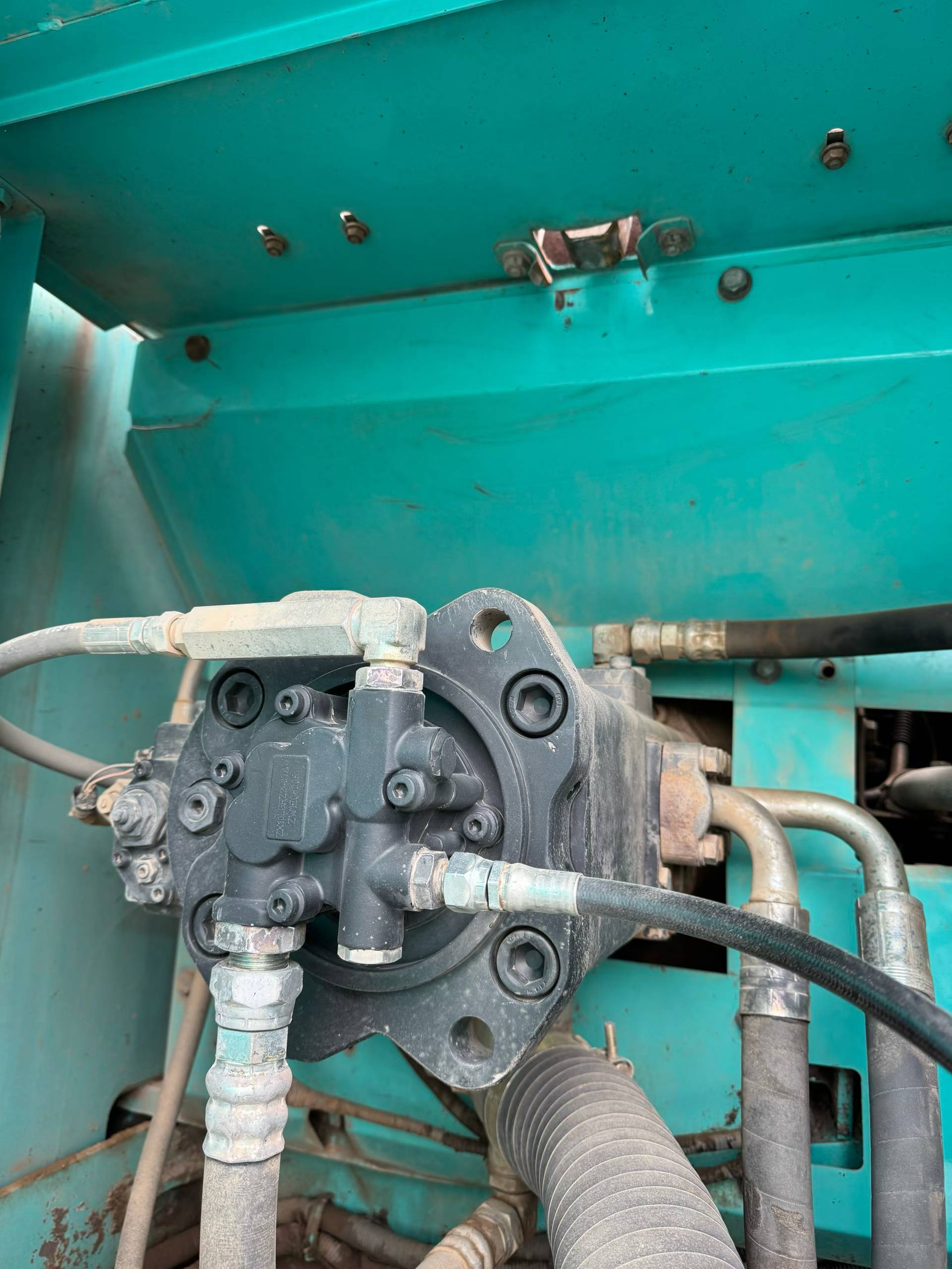 Buy Kobelco SK260 Used Excavator / 8