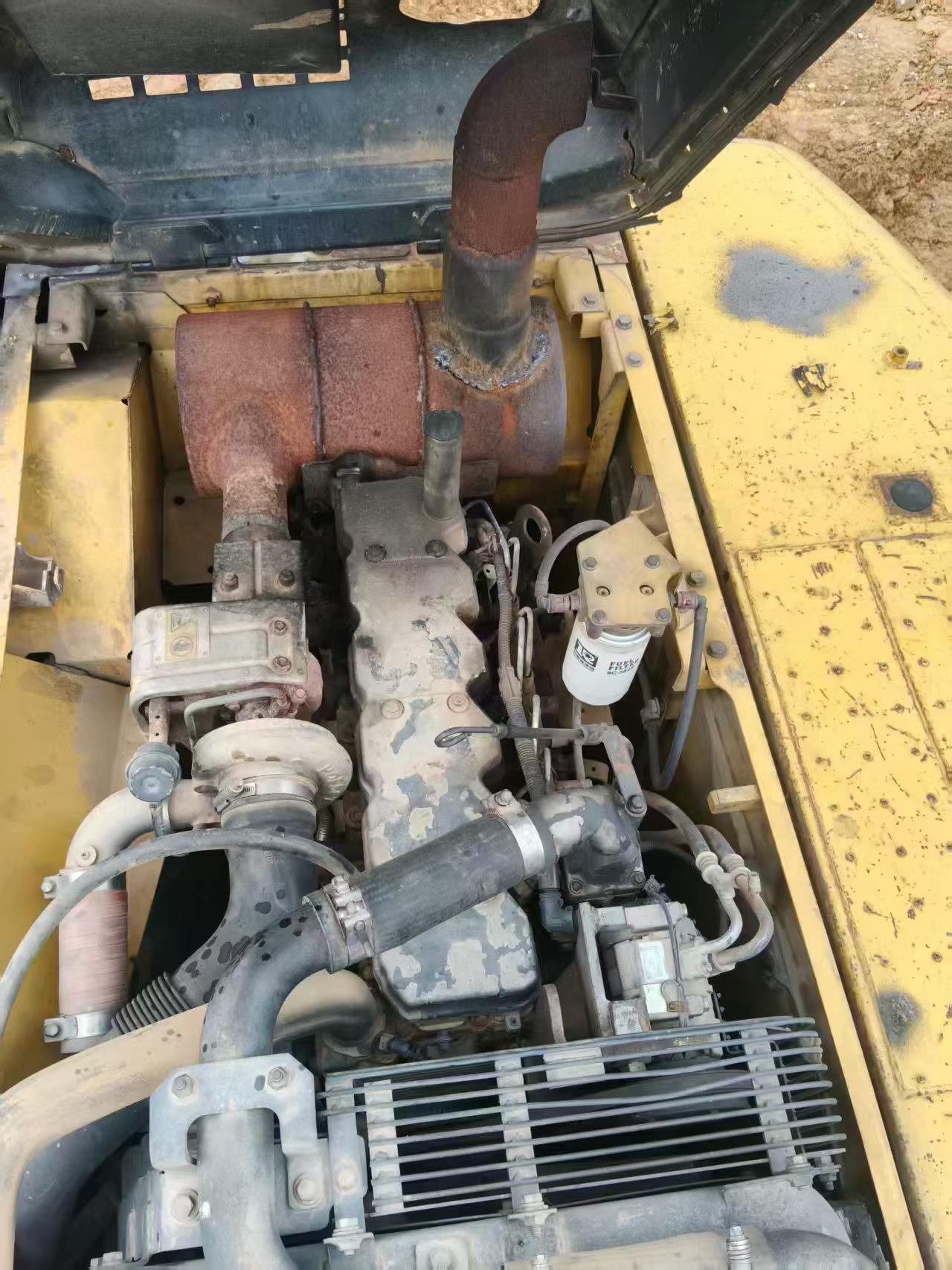Buy Komatsu PC240-6 Used Excavator / 5