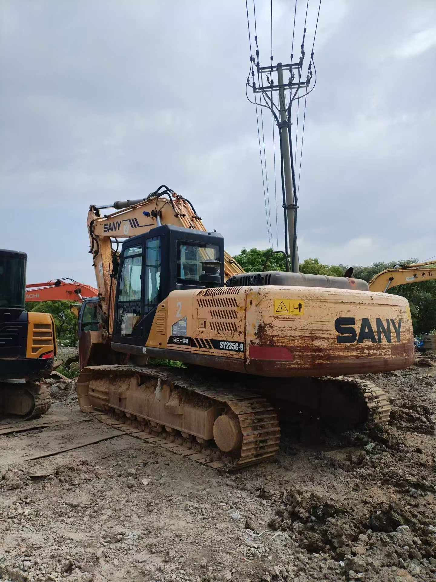 Buy Sany SY215C Used Excavator / 2