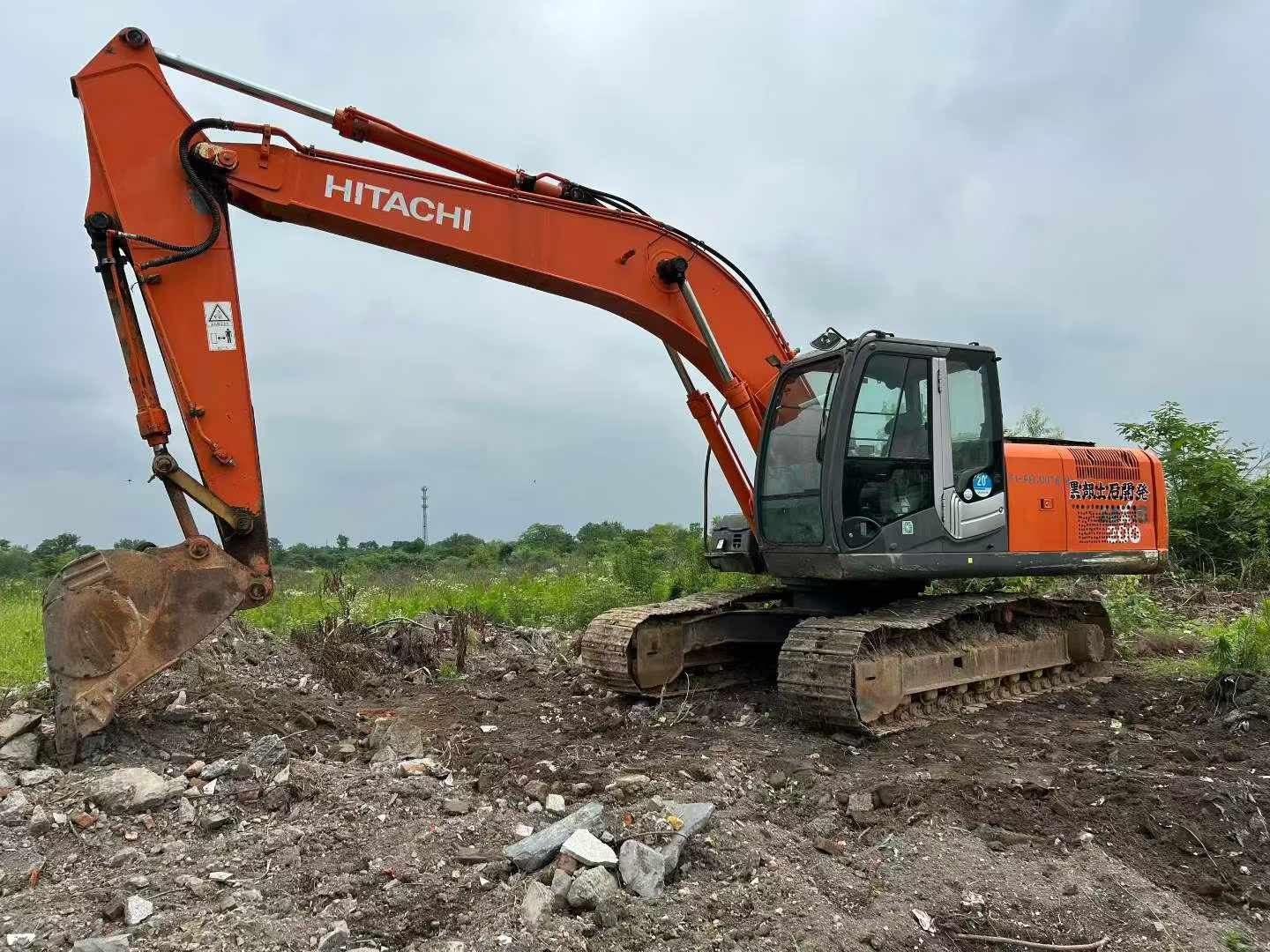 Buy Hitachi EX200-3 Used Excavator / 6