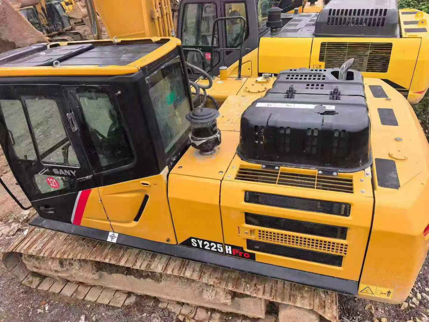 Buy Sany SY225C Used Excavator / 9