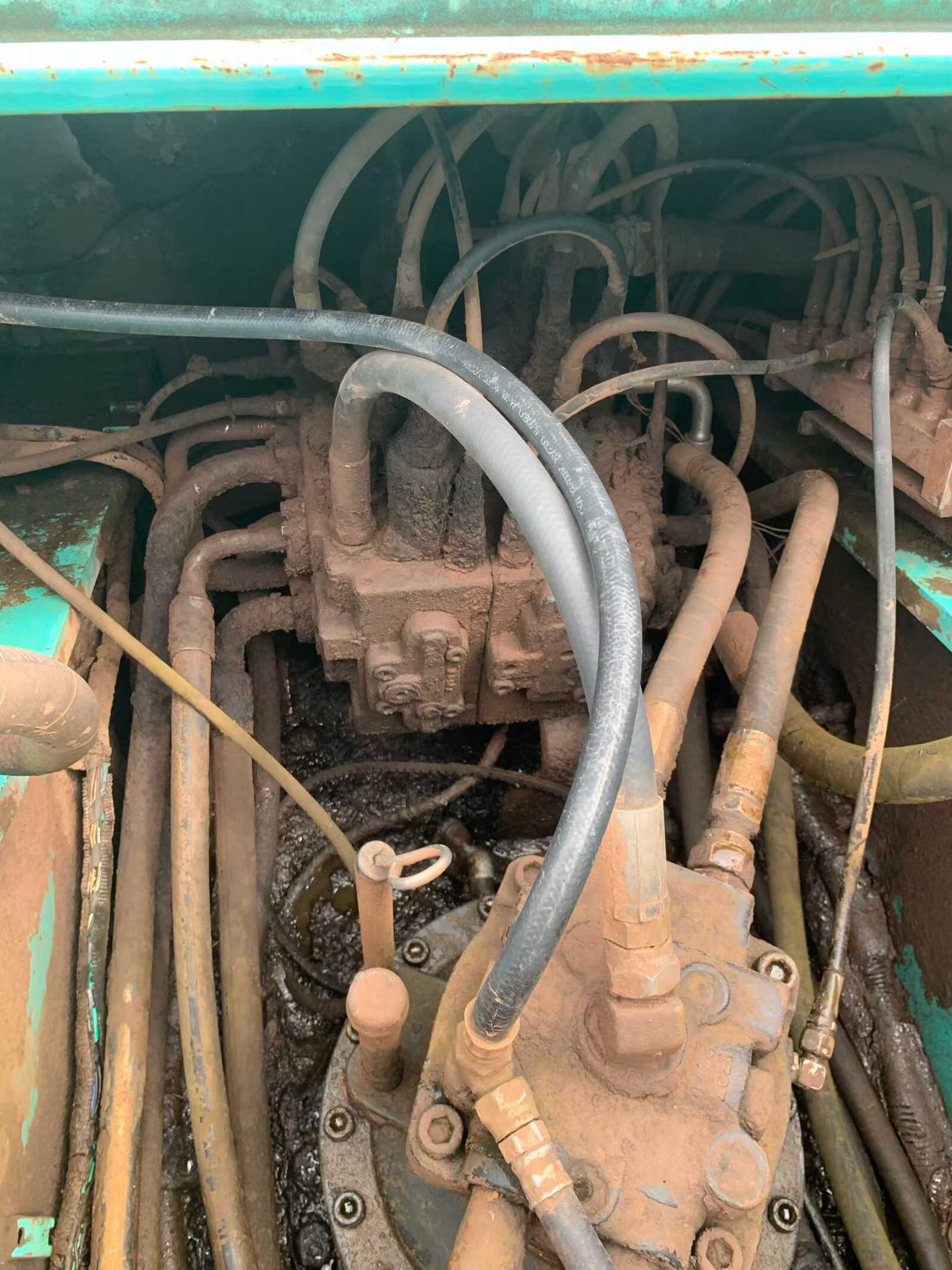 Buy Kobelco SK260 Used Excavator / 4