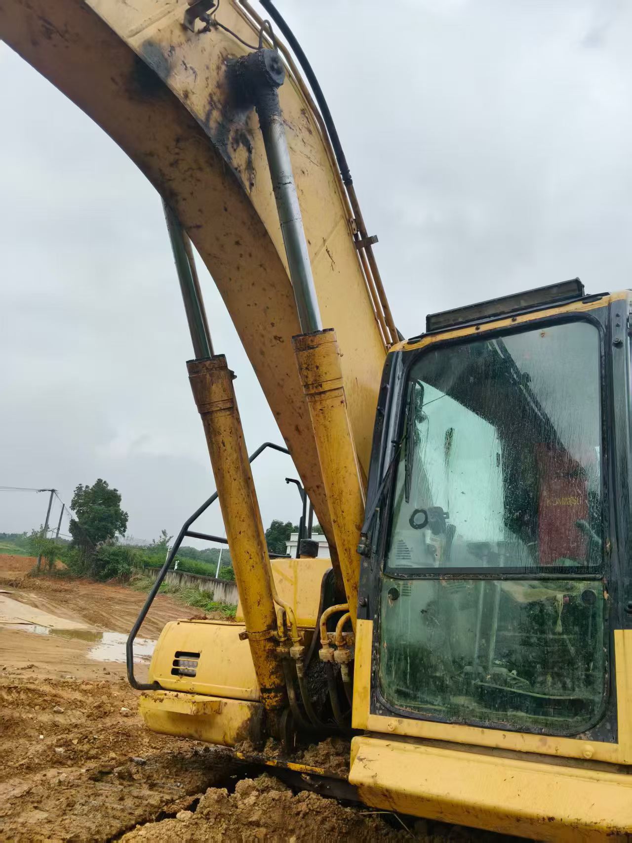 Buy Komatsu PC240-6 Used Excavator / 4