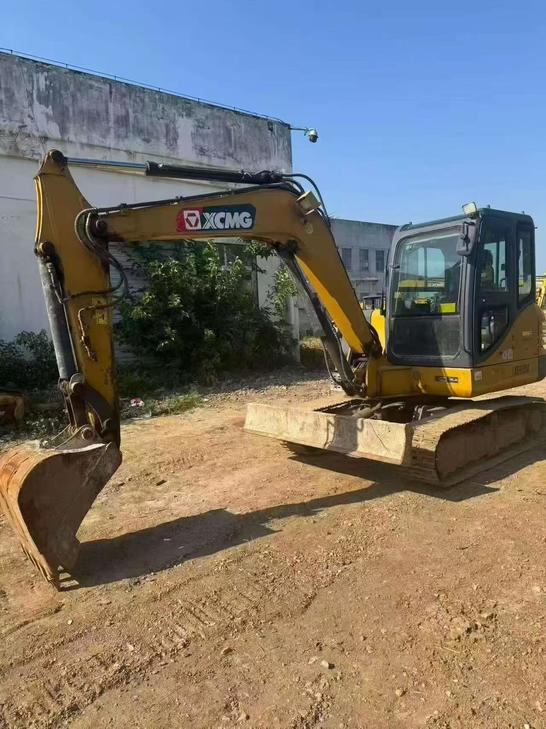Buy XCMG XE60 Used Excavator / 1