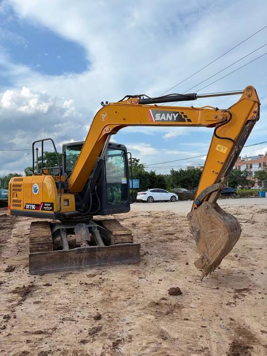 Buy Sany SY65C Used Excavator / 1