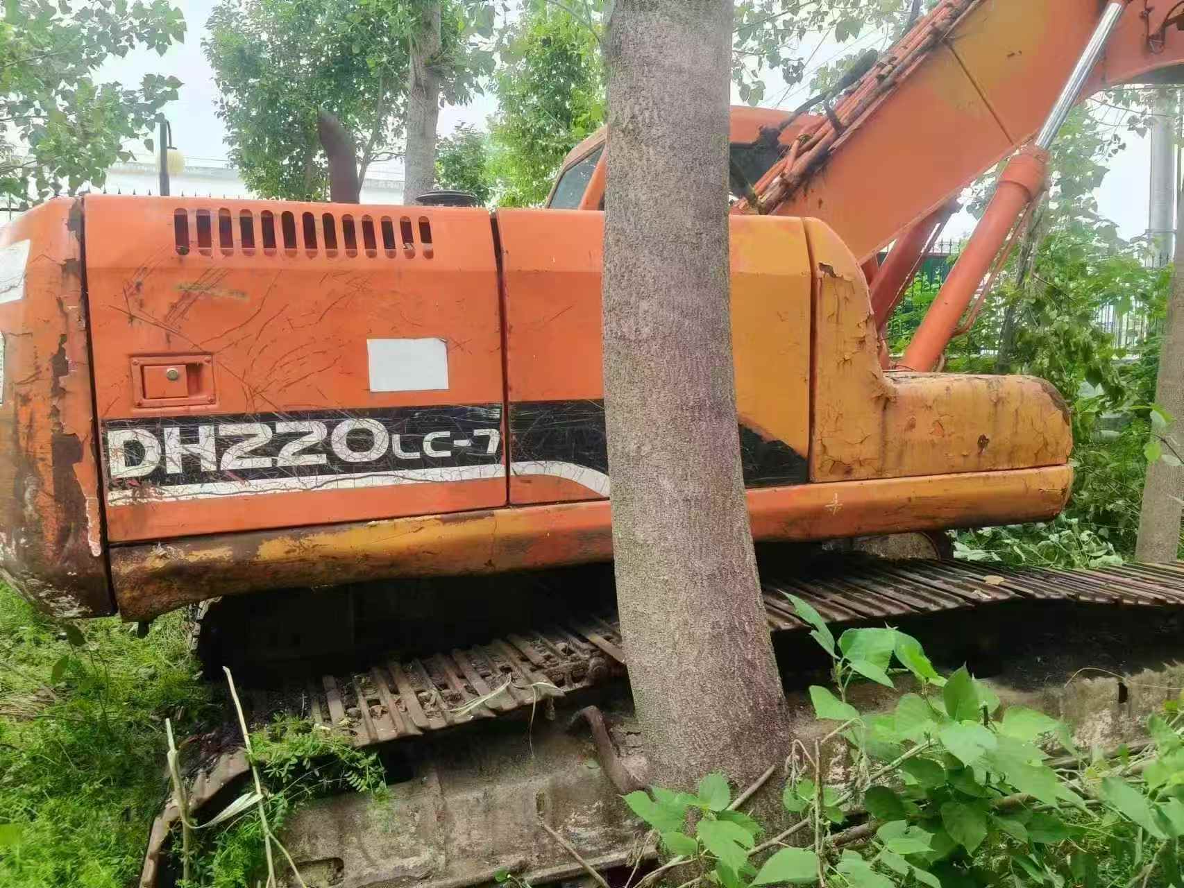 Buy Doosan DH220-7 Used Excavator / 3