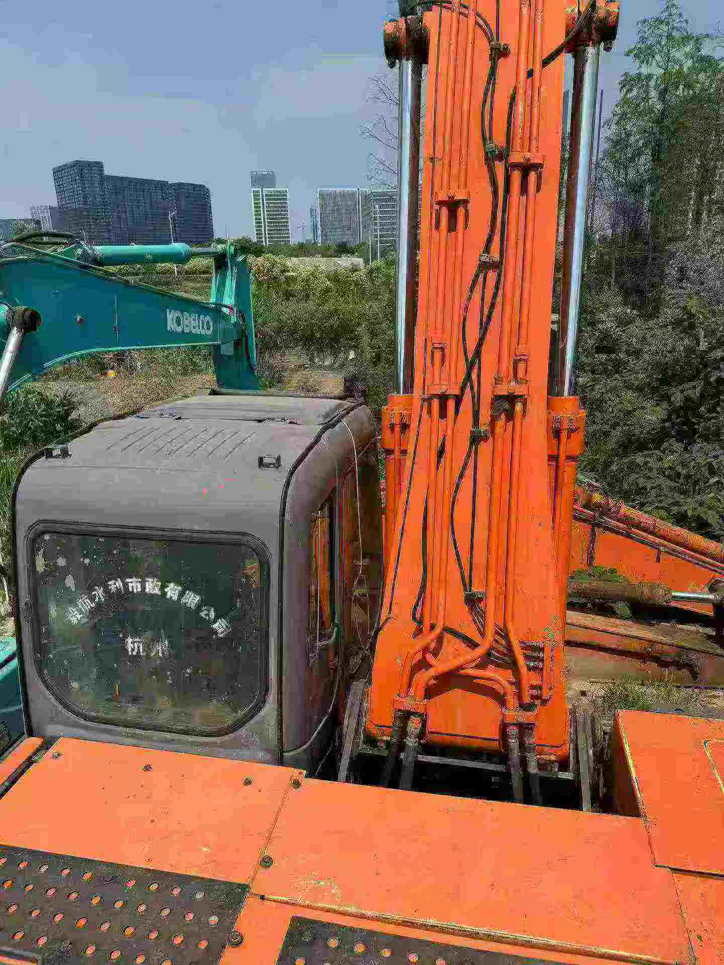 Buy Hitachi ZX240-3G Used Excavator / 3