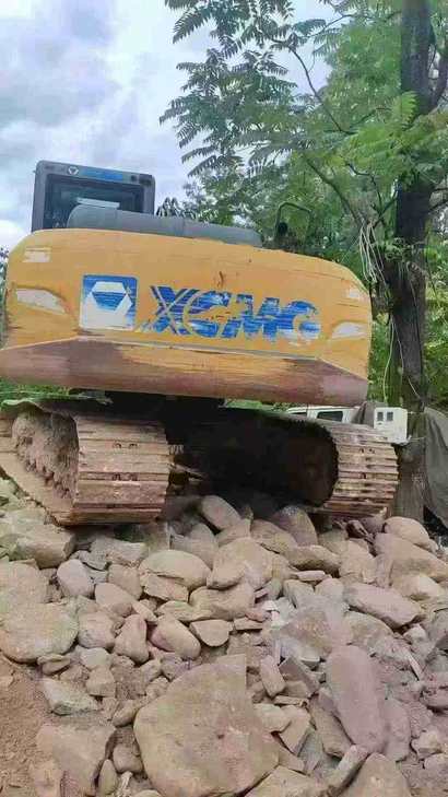 Buy XCMG XE150 Used Excavator / 1