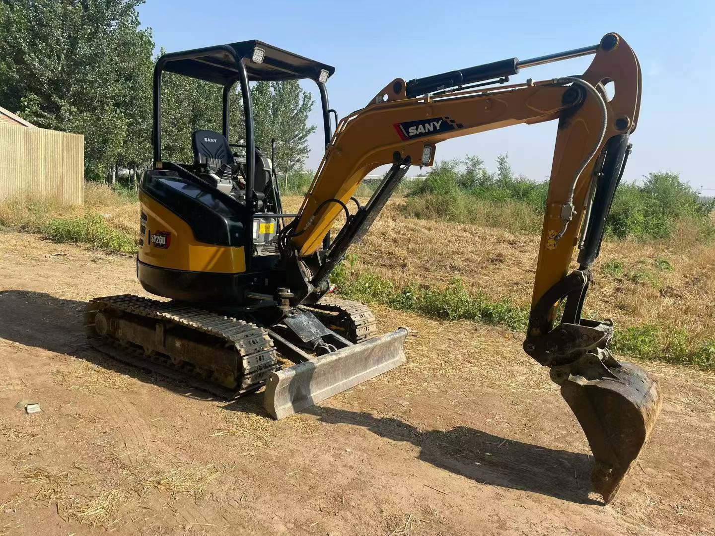 Buy Sany SY26U Used Excavator / 2