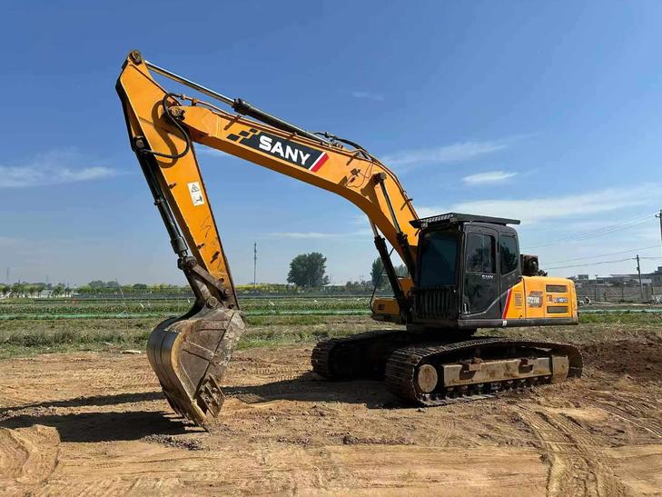 Buy Sany SY215C Used Excavator / 1