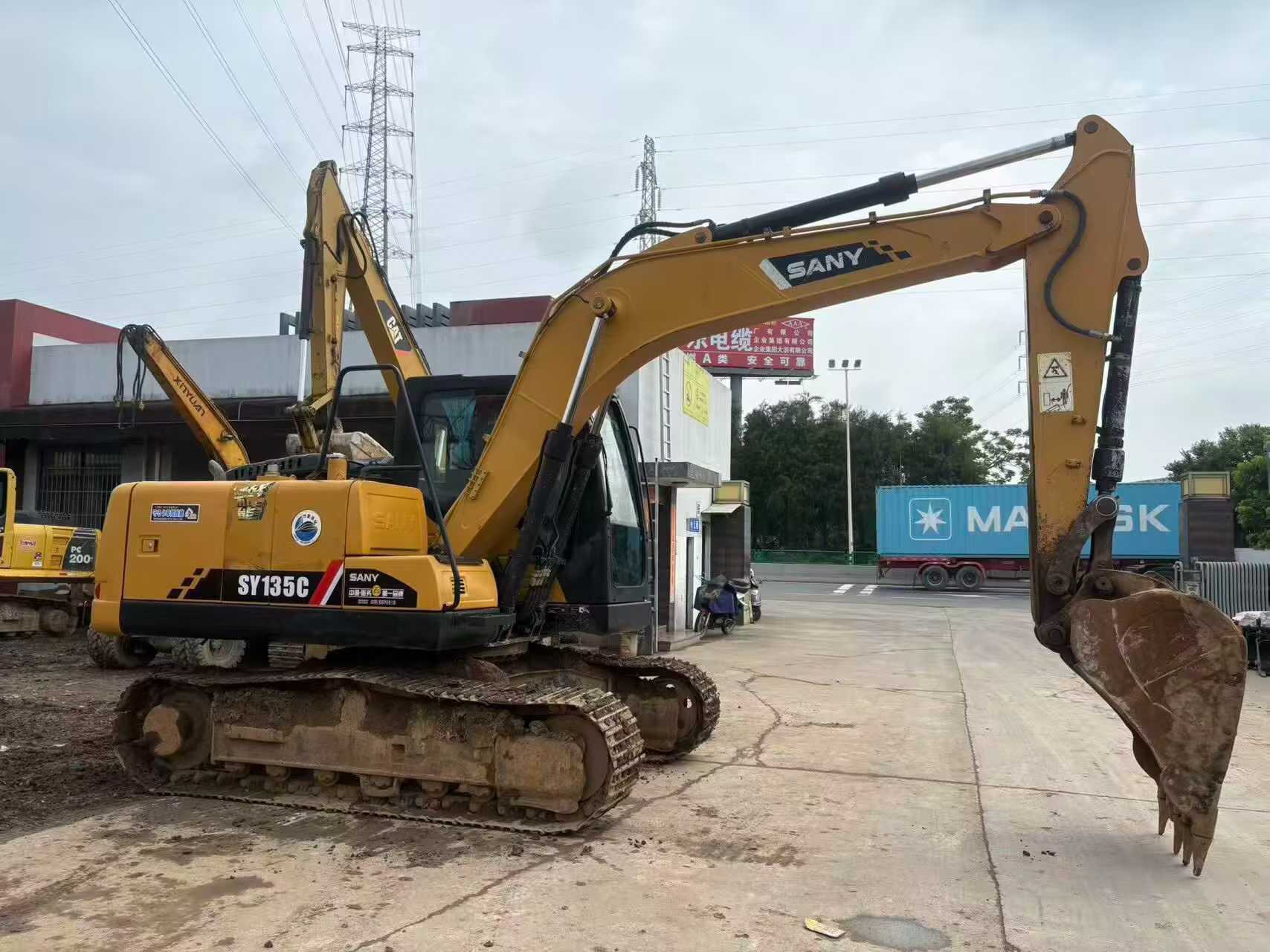 Buy Sany SY125C Used Excavator / 2