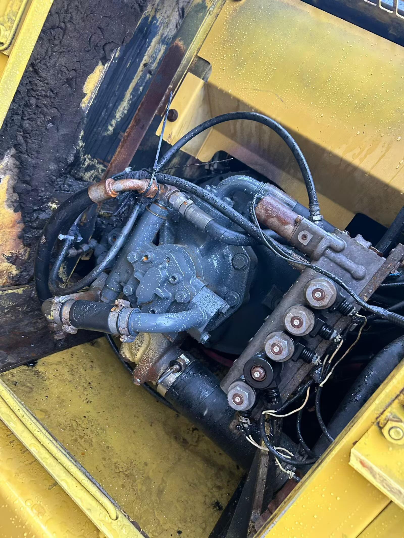 Buy Komatsu PC100-6 Used Excavator / 7
