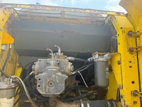 Buy Komatsu PC200-7 Used Excavator / 2 Buy Komatsu PC200-7 Used Excavator / 2