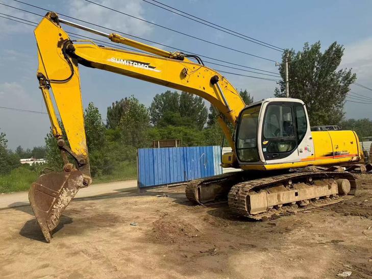 Buy Sumitomo SH200 Used Excavator / 1