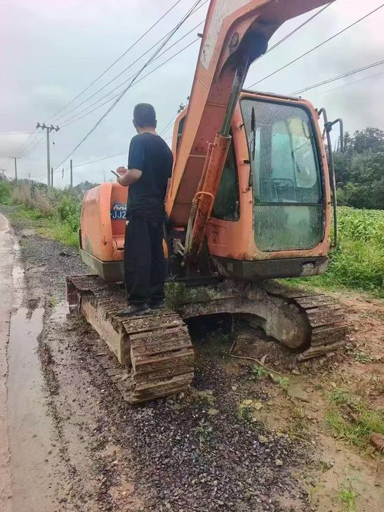 Buy Doosan DX75 Used Excavator / 1