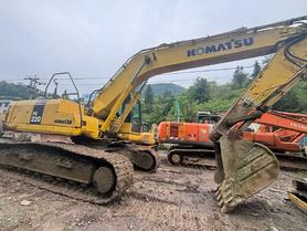 Buy Komatsu PC220-8 Used Excavator / 2 Buy Komatsu PC220-8 Used Excavator / 2