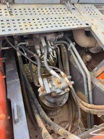 Buy Doosan DH300-5 Used Excavator / 4 Buy Doosan DH300-5 Used Excavator / 4