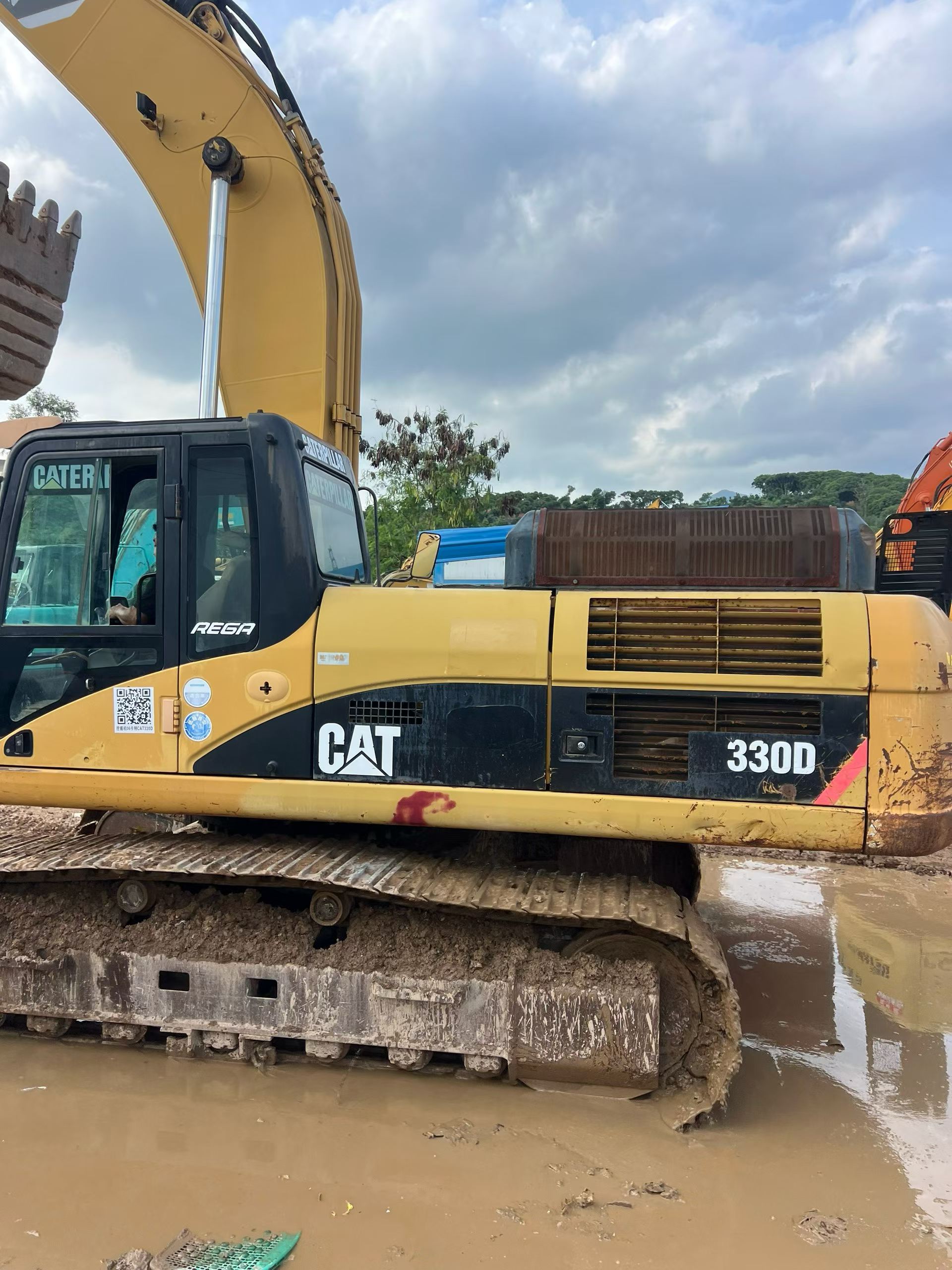 Buy Caterpillar 330B Used Excavator / 2