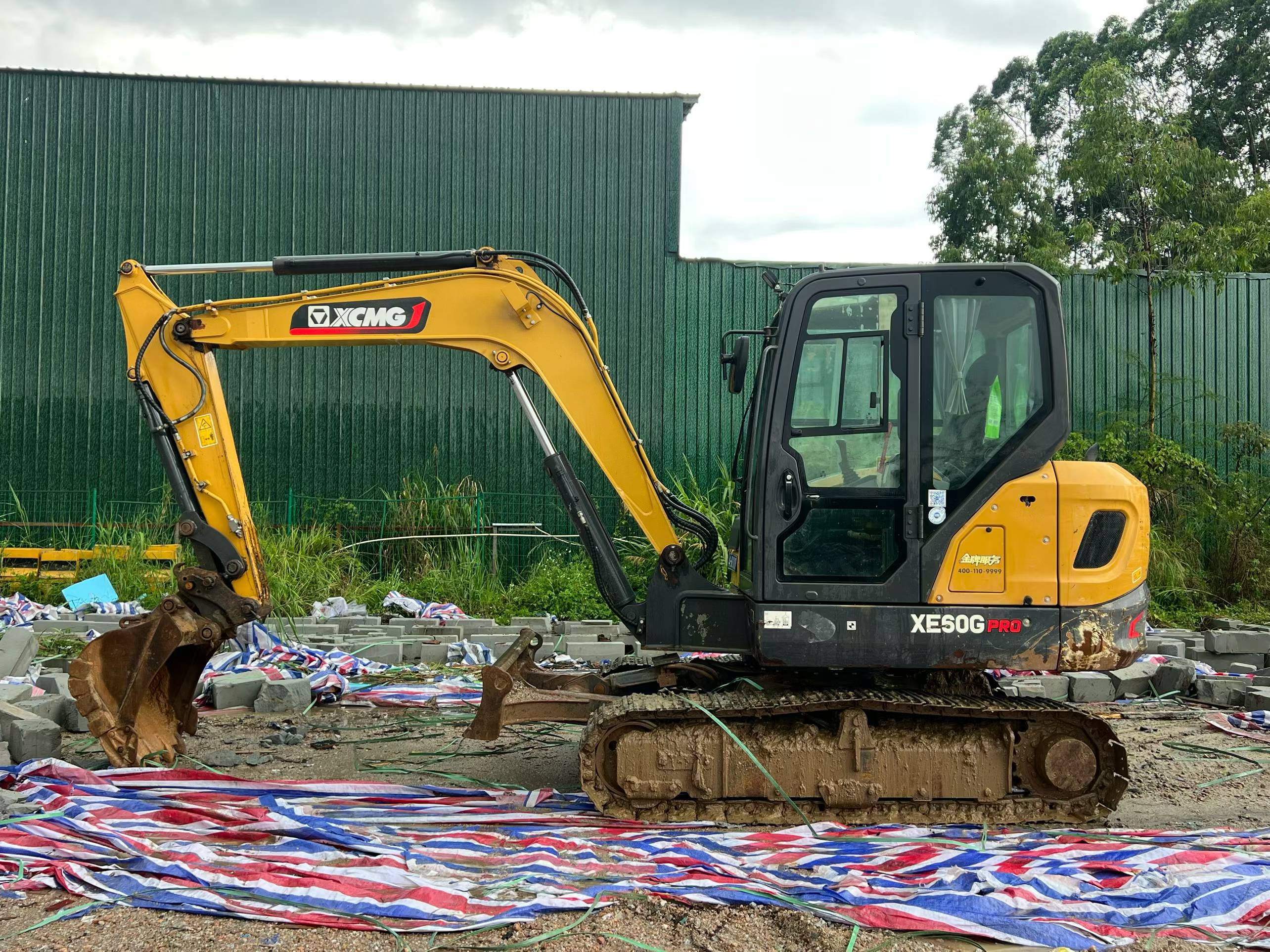 Buy XCMG XE60 Used Excavator / 2