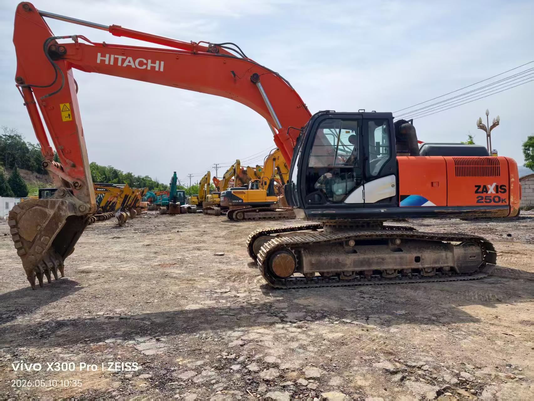 Buy Hitachi ZW250 Used Excavator / 4 Buy Hitachi ZW250 Used Excavator / 4
