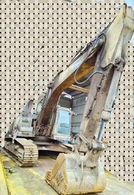 Buy XCMG XE305D Used Excavator / 2 Buy XCMG XE305D Used Excavator / 2