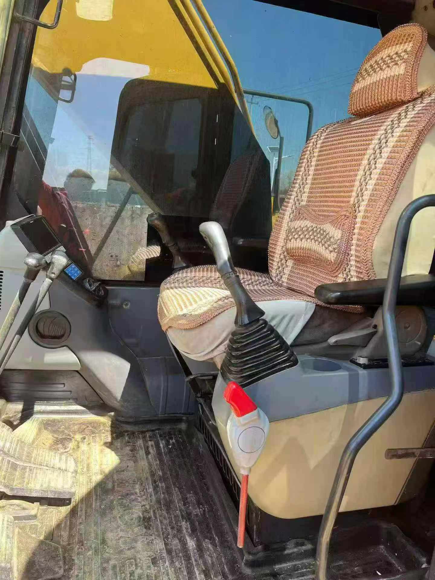 Buy Komatsu PC210 Used Excavator / 6
