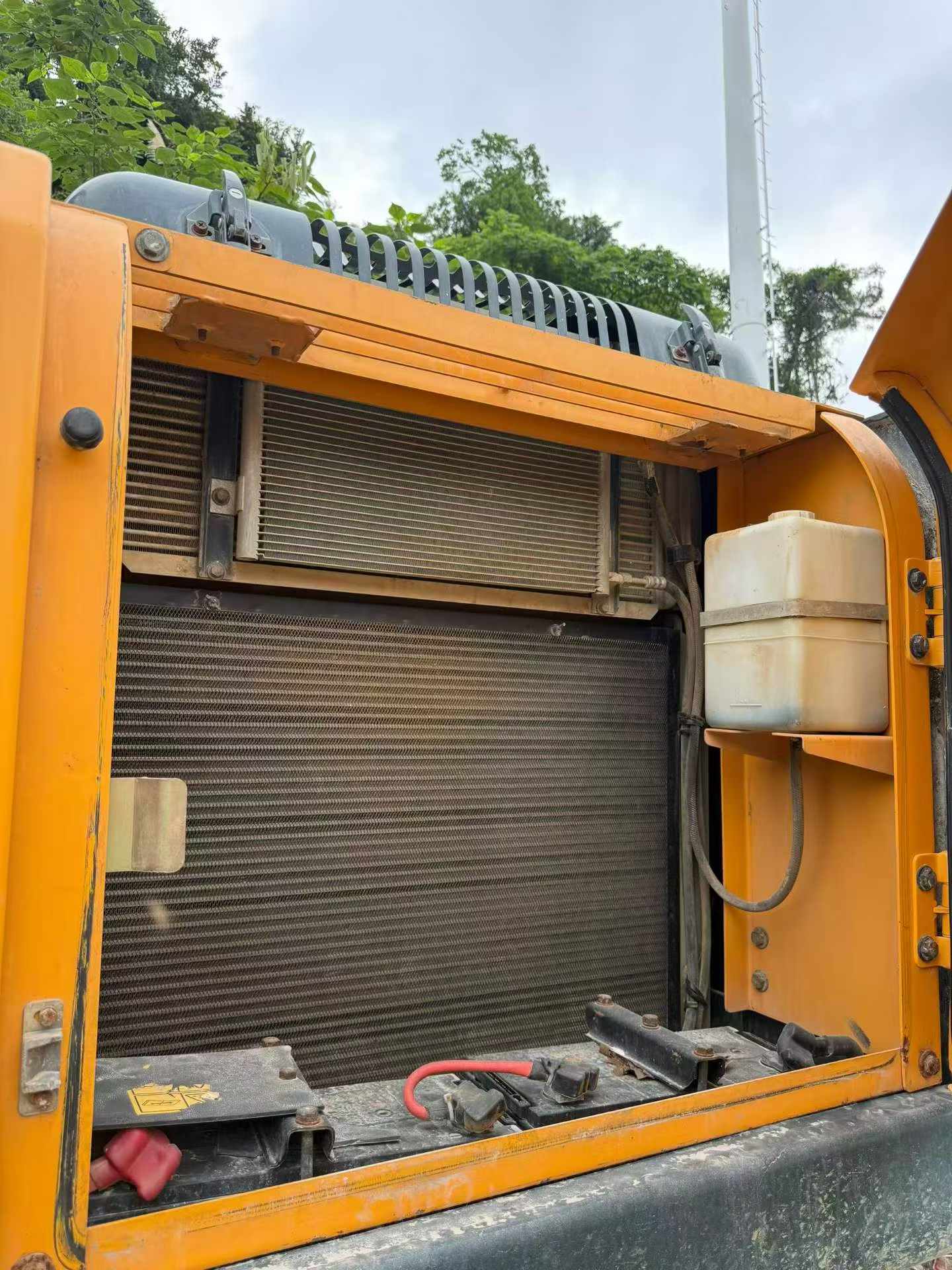 Buy Hyundai R215VS Used Excavator / 8
