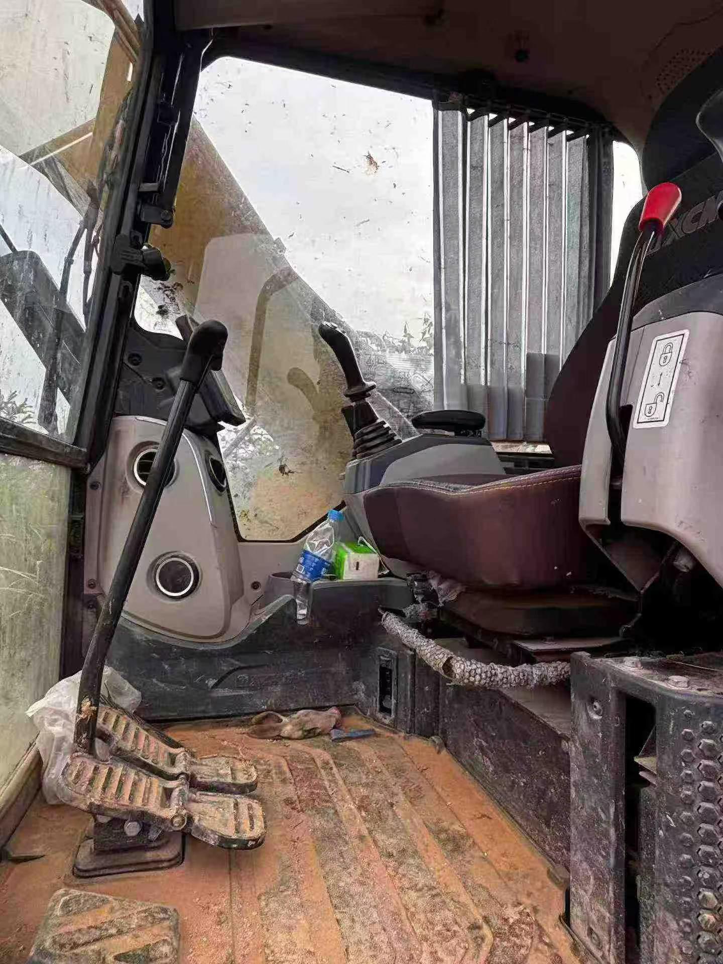 Buy XCMG XE75C Used Excavator / 3