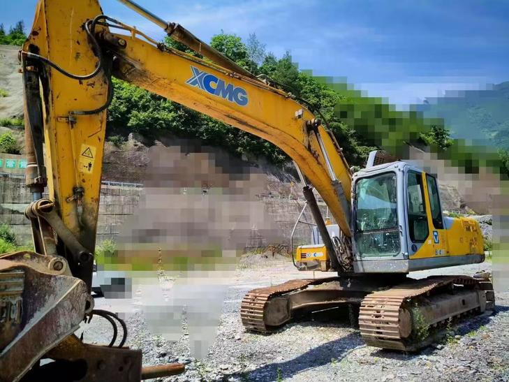Buy XCMG XE265C Used Excavator / 1