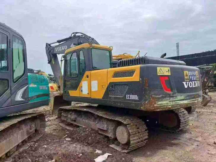 Buy Volvo EC200 Used Excavator / 1