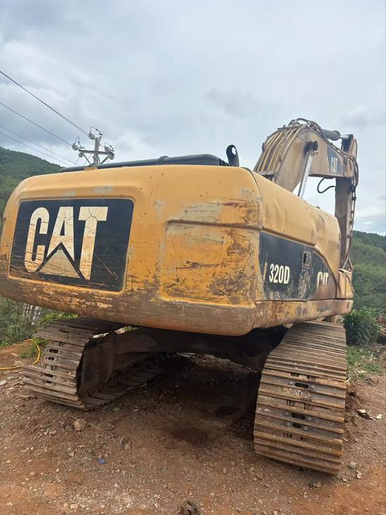 Buy Caterpillar 320D Used Excavator / 1