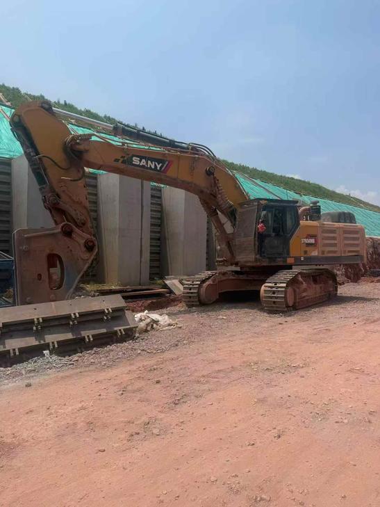 Buy Sany SY650H Used Excavator / 1
