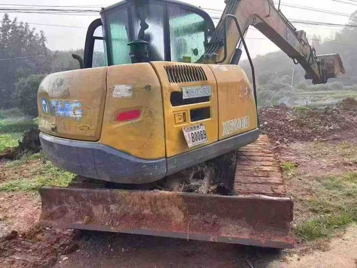 Buy XCMG XE75C Used Excavator / 1