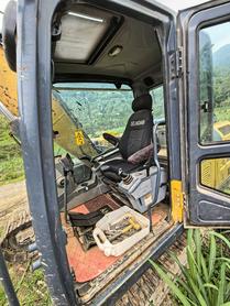 Buy XCMG XE135B Used Excavator / 5 Buy XCMG XE135B Used Excavator / 5