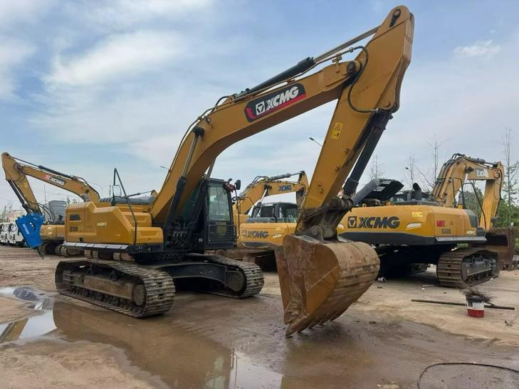 Buy XCMG XE270DK Used Excavator / 1