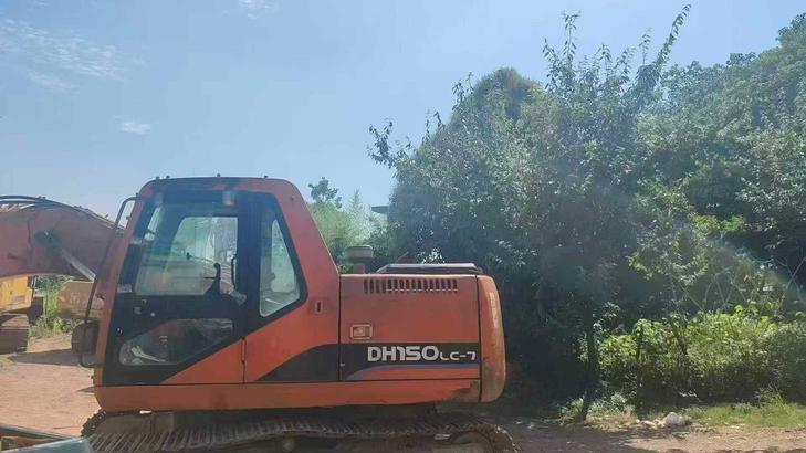 Buy Doosan DH150-7 Used Excavator / 1