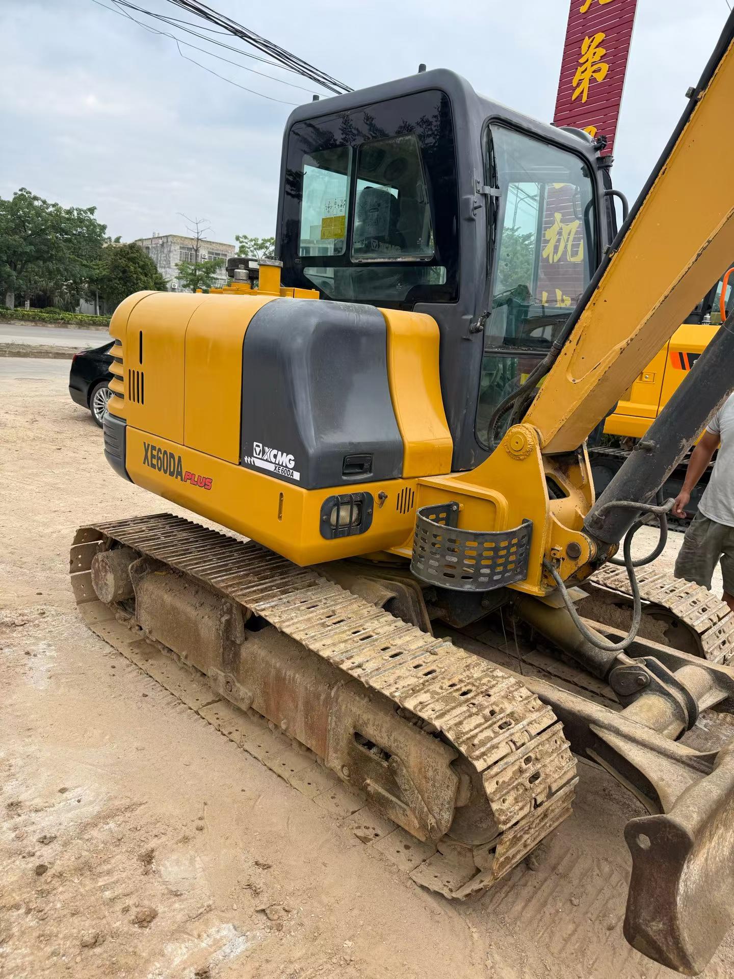Buy XCMG XE55D Used Excavator / 4 Buy XCMG XE55D Used Excavator / 4