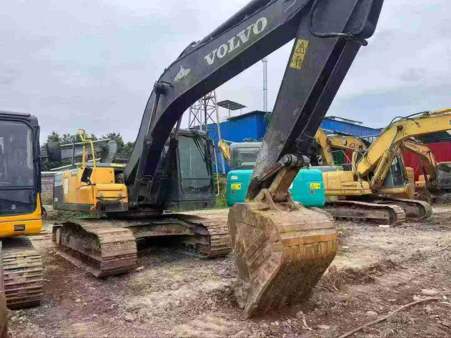 Buy Volvo EC200 Used Excavator / 2 Buy Volvo EC200 Used Excavator / 2