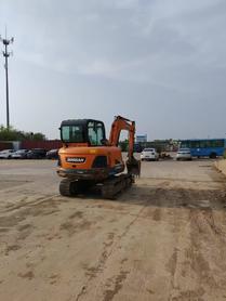 Buy Doosan DH60 Used Excavator / 2 Buy Doosan DH60 Used Excavator / 2