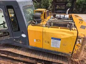Buy Hyundai R225-7 Used Excavator / 2 Buy Hyundai R225-7 Used Excavator / 2