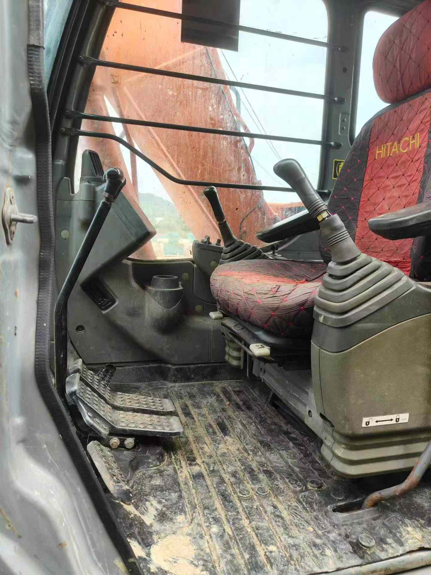 Buy Hitachi EX130 Used Excavator / 9 Buy Hitachi EX130 Used Excavator / 9