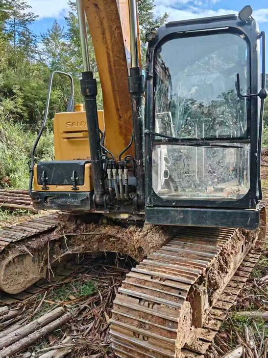 Buy Sany SY135 Used Excavator / 1