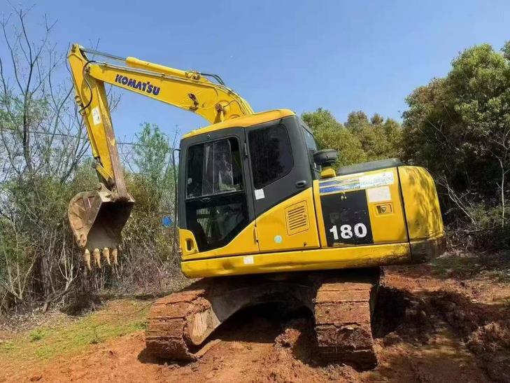 Buy Komatsu PC130-7 Used Excavator / 1