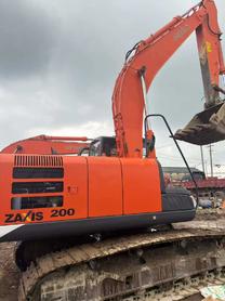 Buy Hitachi EX200-5 Used Excavator / 2 Buy Hitachi EX200-5 Used Excavator / 2