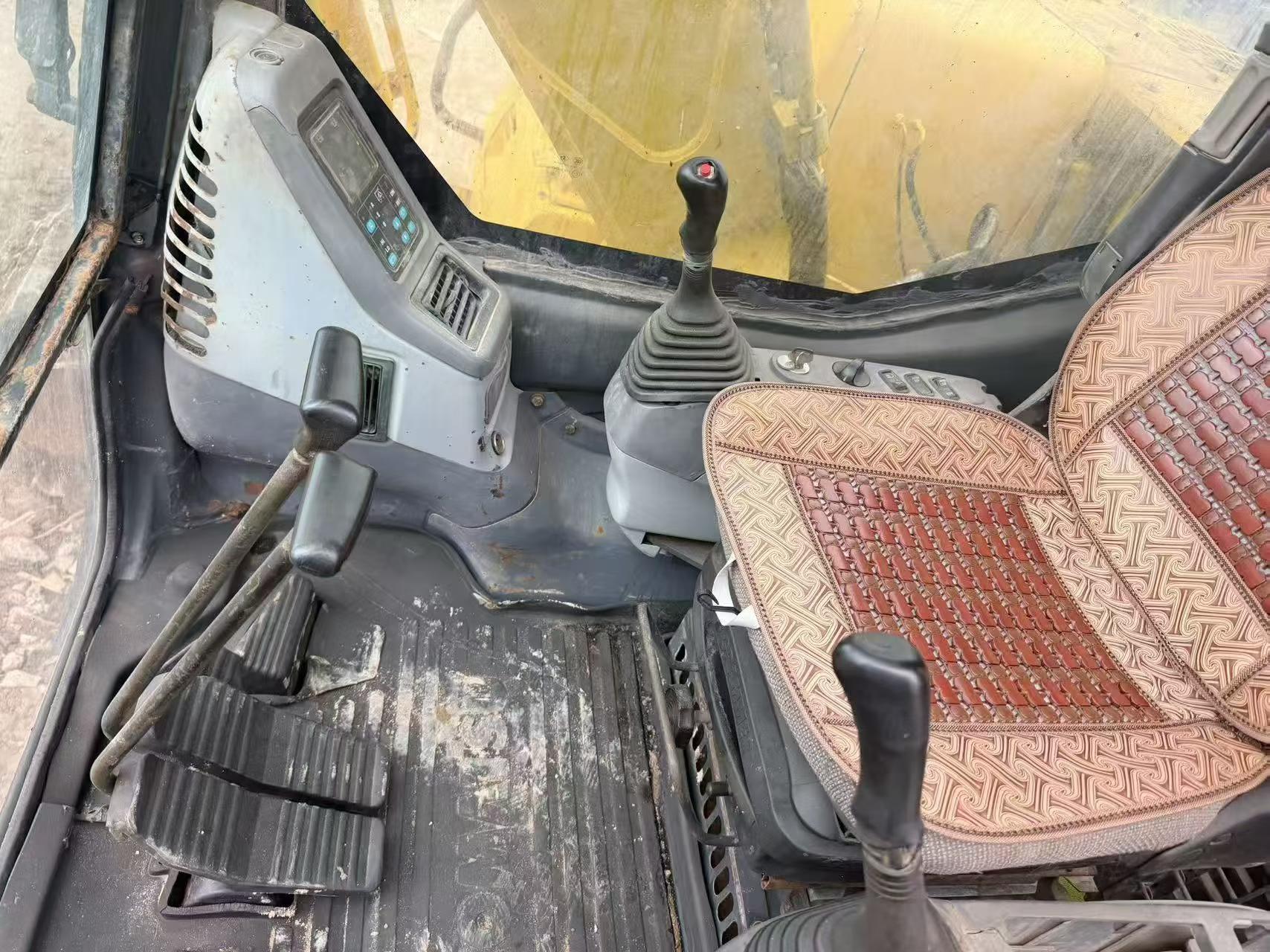 Buy Komatsu PC130-7 Used Excavator / 4 Buy Komatsu PC130-7 Used Excavator / 4