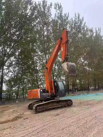 Buy Hitachi EX200 Used Excavator / 4 Buy Hitachi EX200 Used Excavator / 4
