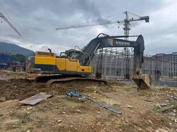 Buy Volvo EC250D Used Excavator / 1